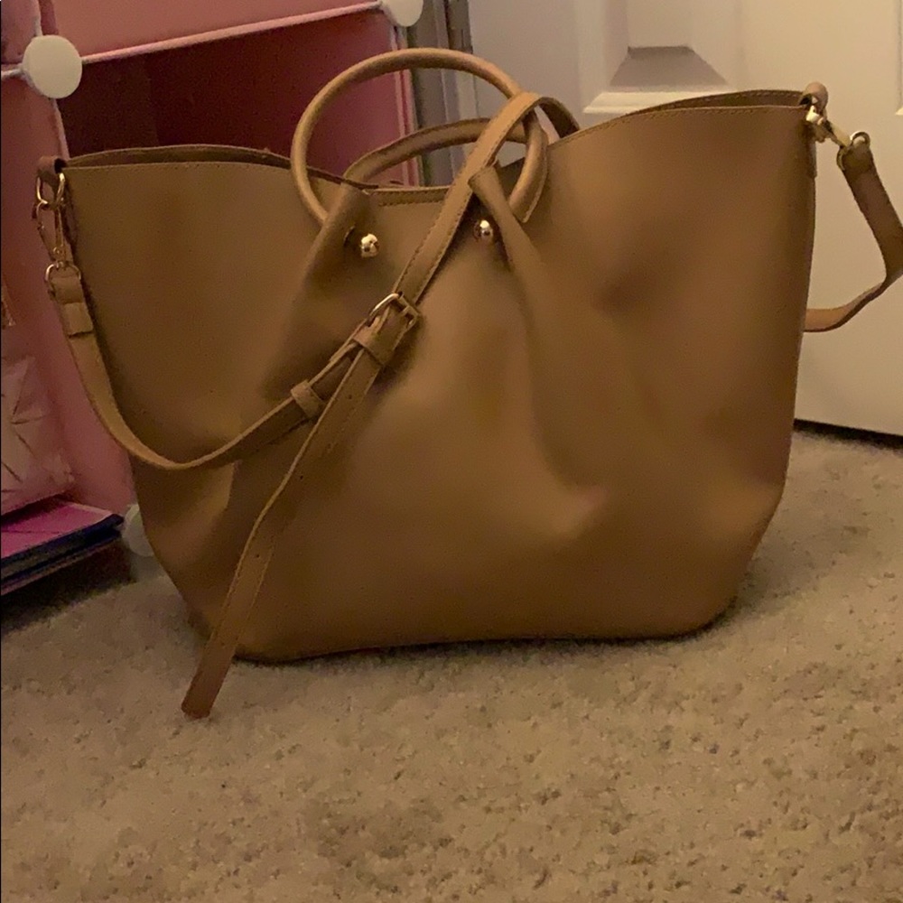 Medium size light brown tote bag